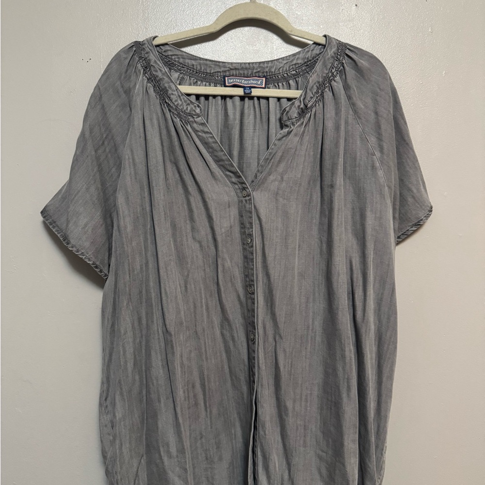 Women's Gray Top